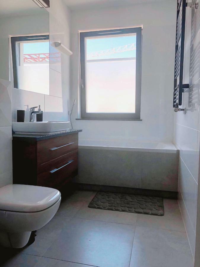 Modern & Classy Industrial - Apartamenty Browar Гданск Екстериор снимка